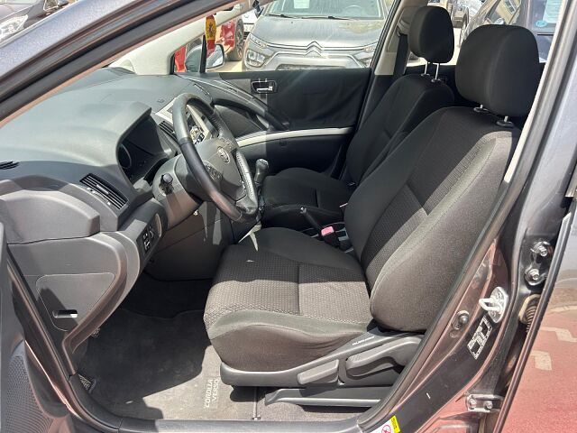 TOYOTA COROLLA VERSO 2.2 D4D SPANISH LHD IN SPAIN 91000 MILES 7 SEATS SUPERB 2008